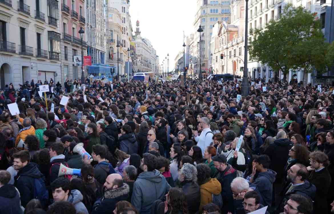 Continuano le mobilitazioni nelle università di Madrid Continuano le mobilitazioni nelle università di Madrid