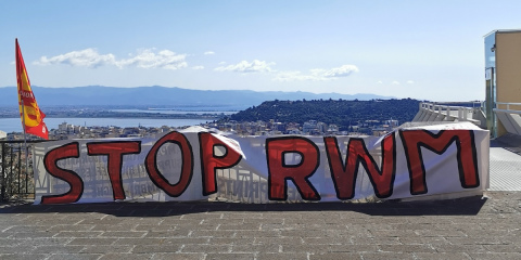 Striscione STOP RWM