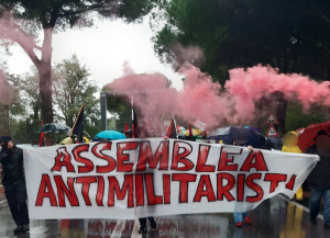 Corteo antimilitarista
