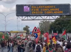 La manifestazione entra in tangenziale