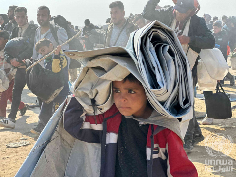 ritorno degli sfollati via Al-Rasheed Street dopo il cessate il fuoco, gennaio 2025, Gaza