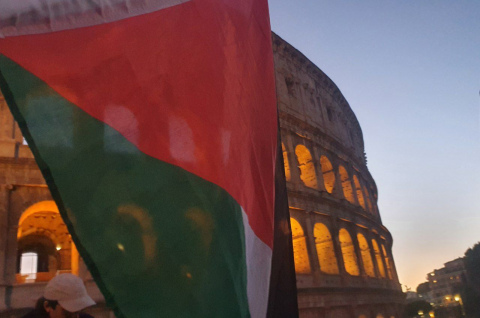 Immagine dalla piazza di Roma 