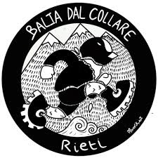 creatura arrabbiata in marcia