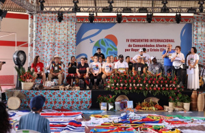 IV Incontro, sul palco in rappresentanza del continente Europeo: Michela Piccoli (Mamme no PFAS) e Renato di Nicola (Per il Clima Fuori dal Fossile e Movimento dell'Acqua)