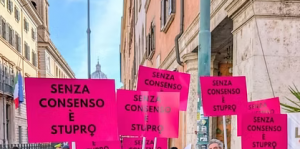 Manifestazione sotto il senato: senza consenso è stupro