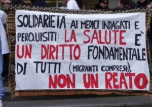 striscione la cura non è reato