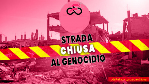 Una strada sbarrata con nastro giallo-rosso