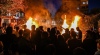 studenti in piazza, piazza in fiamme